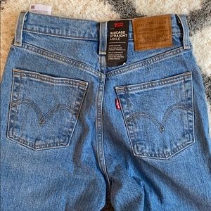 levi’s straight jeans